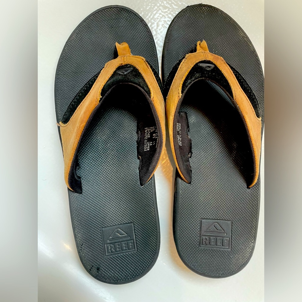 REEF leather fanning sandals size 11